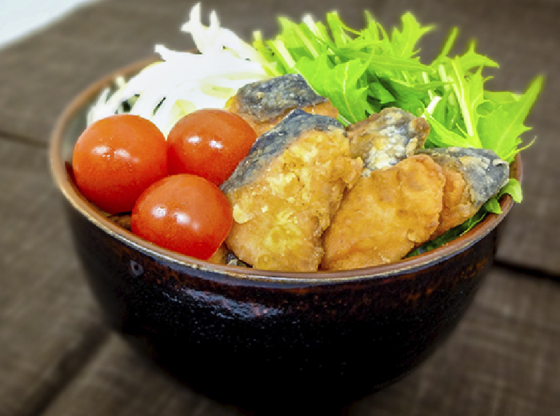 鮭とたっぷり野菜のソース丼